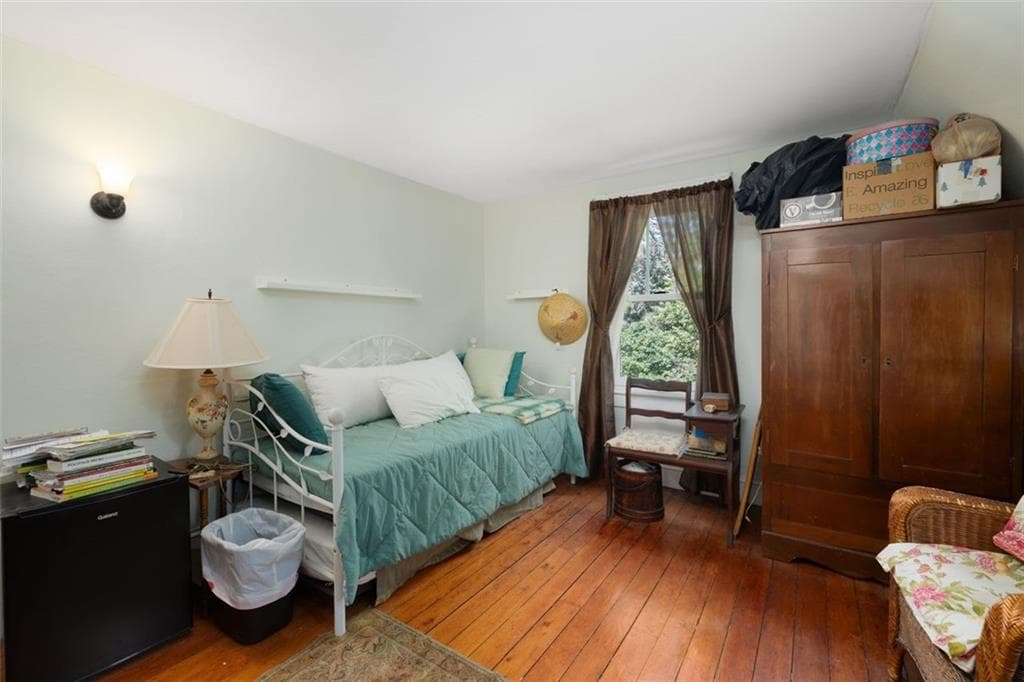 320 Railroad Avenue photo 14