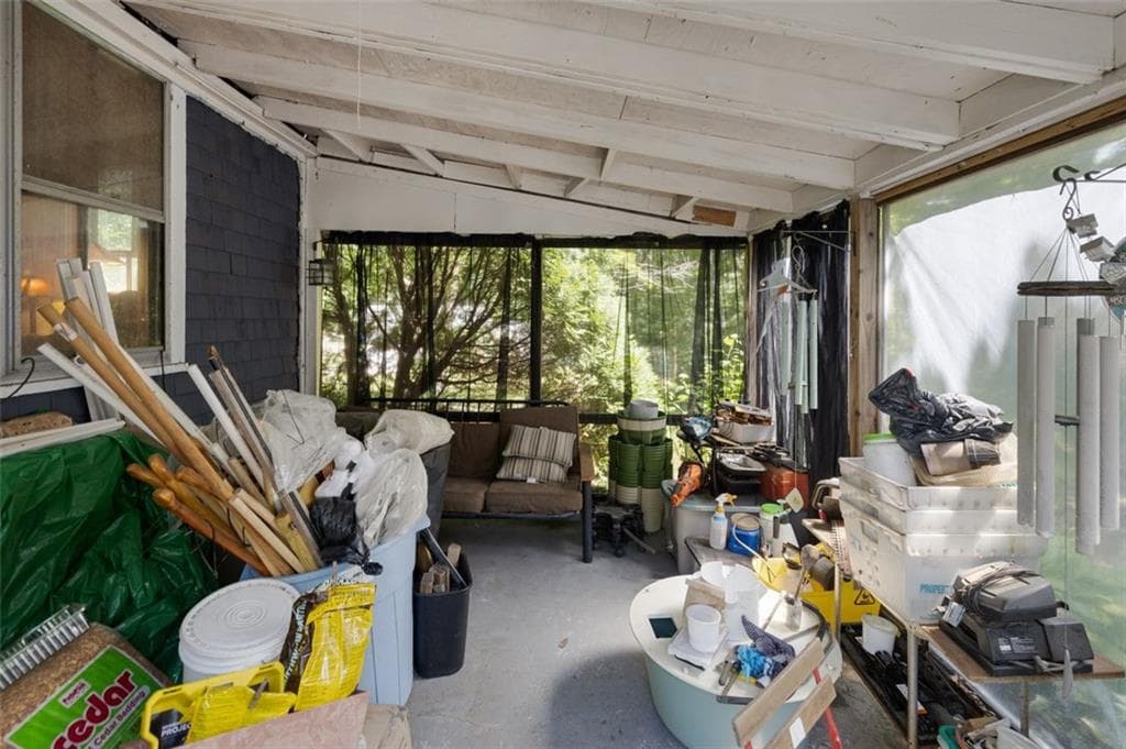 320 Railroad Avenue photo 18