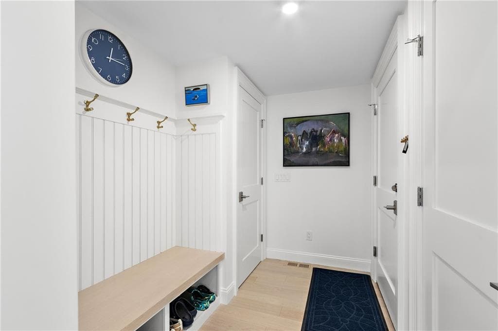 8 Lookout Lane photo 39