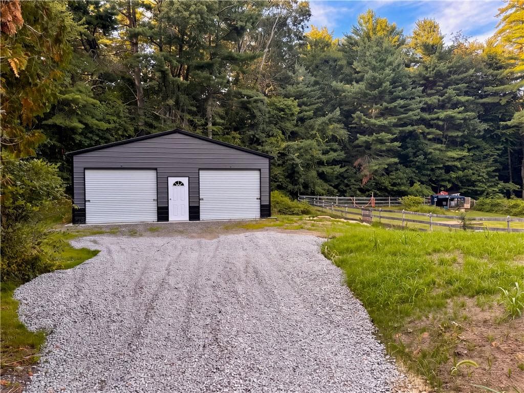 Single Family Residence at 1070 Tarkiln Road, Burrillville, photo 6 of 41