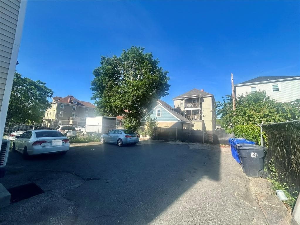 Multi Family at 605 Broadway, Pawtucket, photo 13 of 23