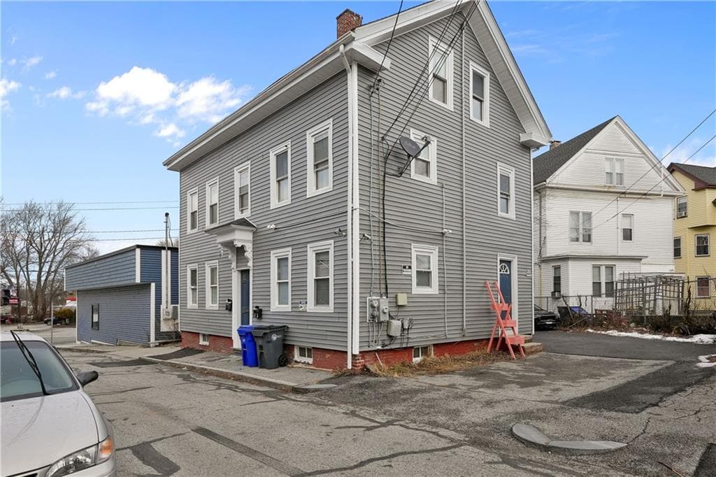 Multi Family at 2 Young Avenue, Providence, photo 12 of 13