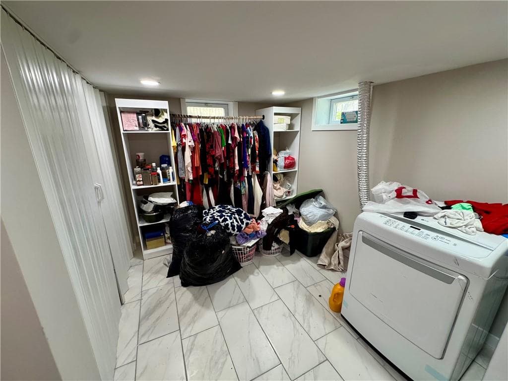 179 JORDAN Avenue photo 12