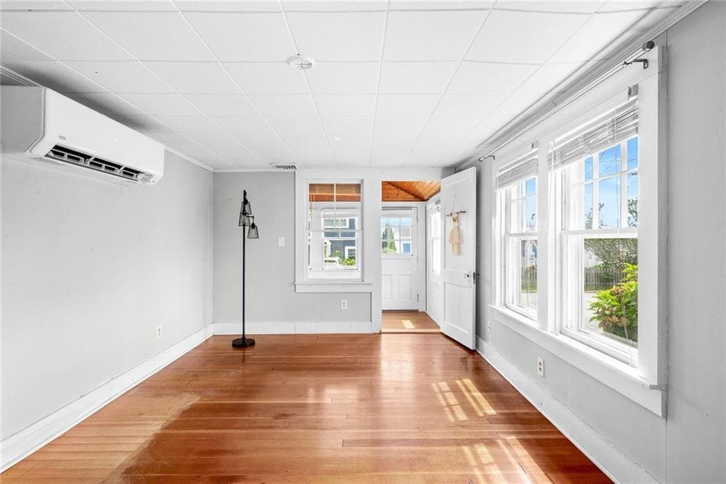 12 Atlantic Avenue photo 6