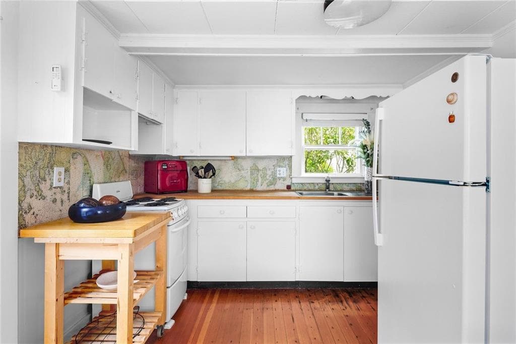 12 Atlantic Avenue photo 12