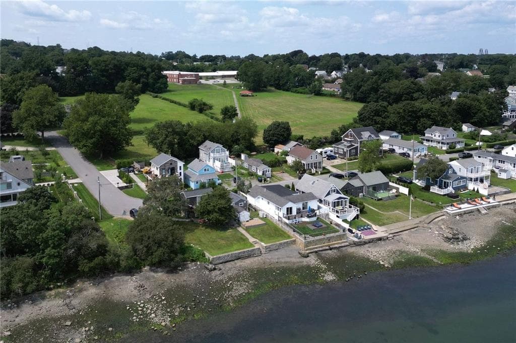 12 Atlantic Avenue photo 18