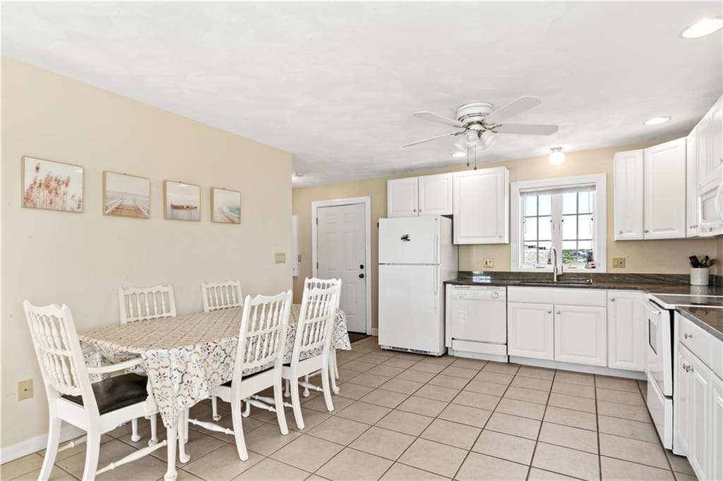 980 Matunuck Beach Road photo 16