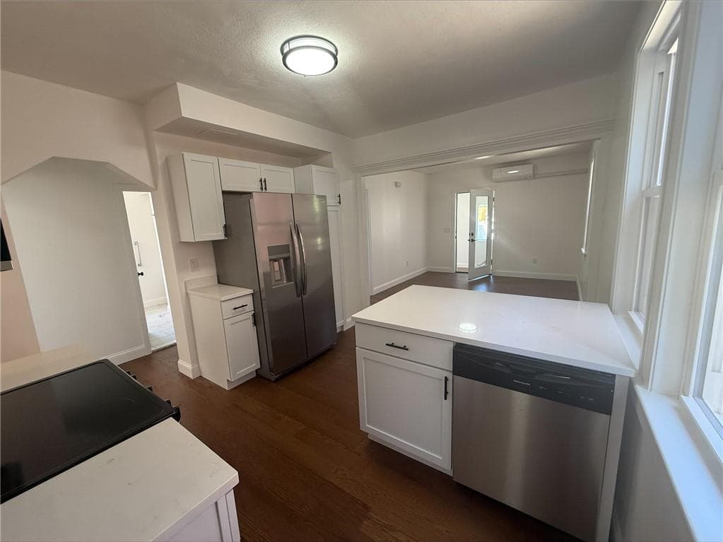 Single Family Residence at 17 Middleton Street, Providence, photo 4 of 14