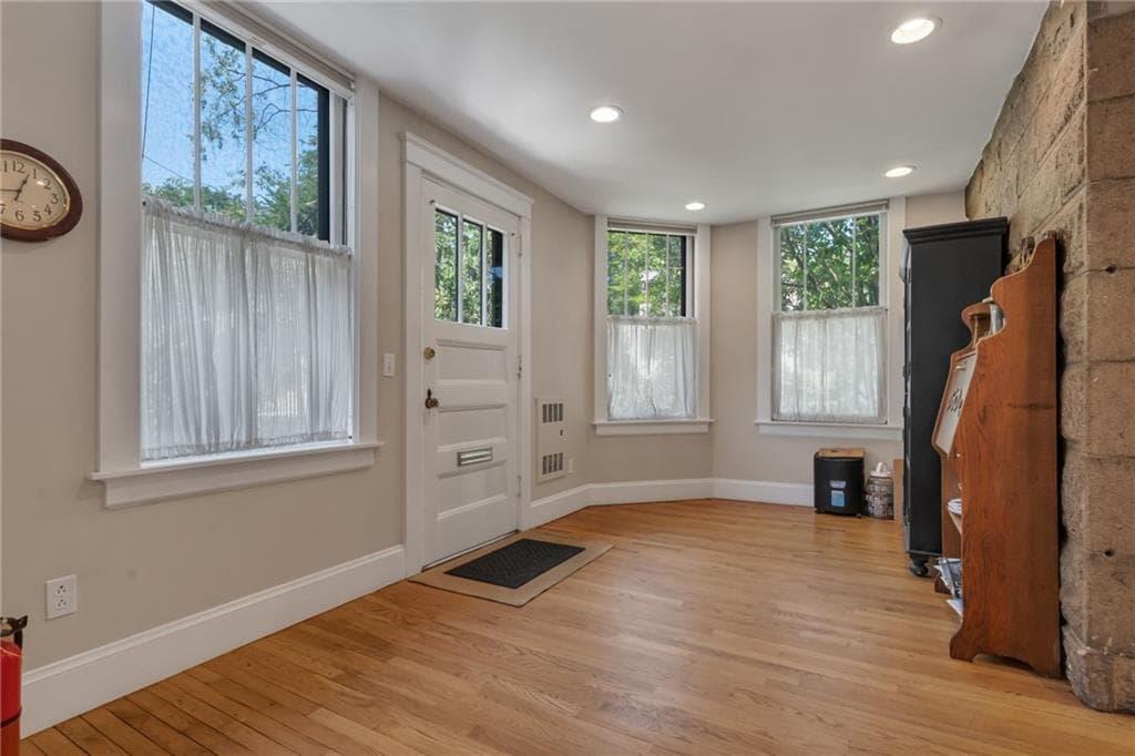 45 Hazard Avenue photo 26
