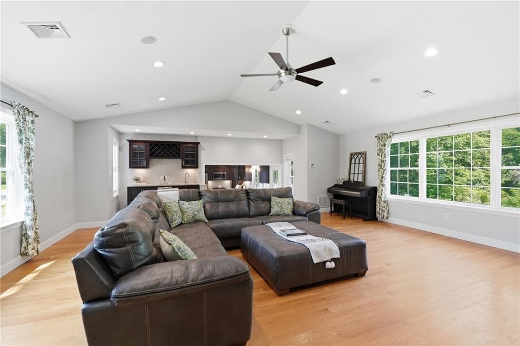 10 Stirling Drive photo 14