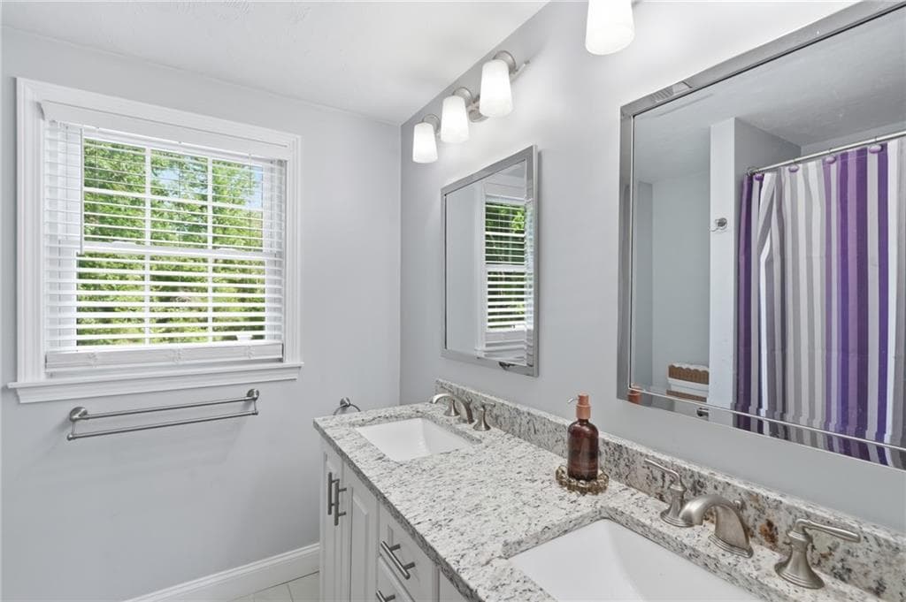 10 Stirling Drive photo 25