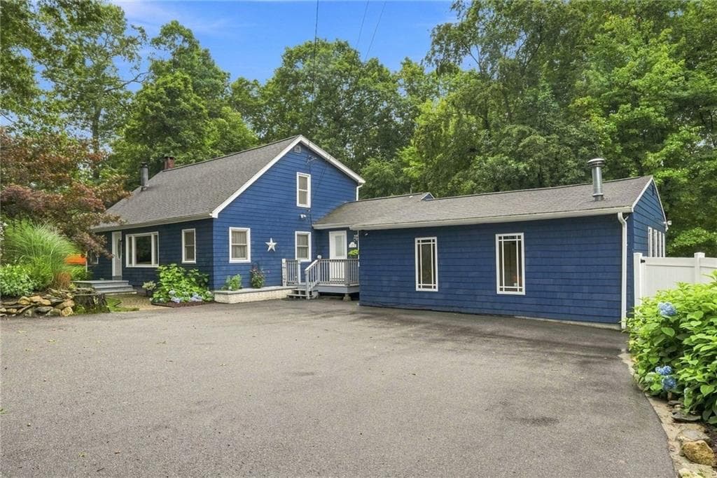 Single Family Residence at 321 Cooper Hill Road, Burrillville, photo 3 of 49