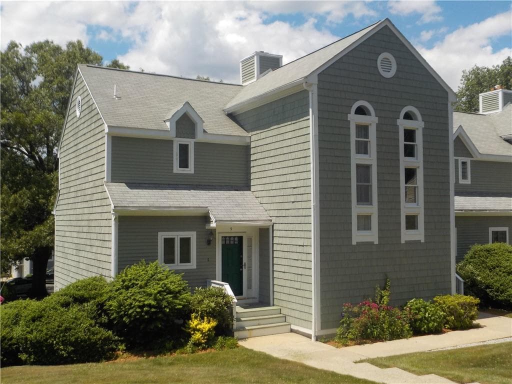 9 Fairway Lane UNIT 9