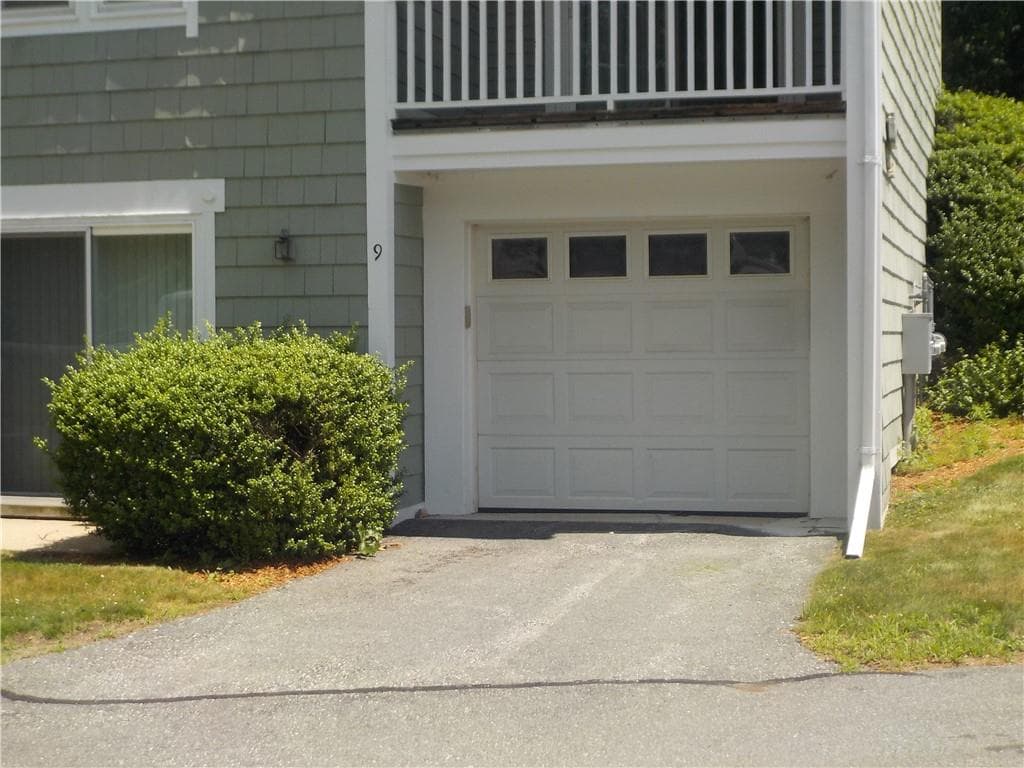 Condominium at 9 Fairway Lane UNIT 9, Blackstone, photo 4 of 18