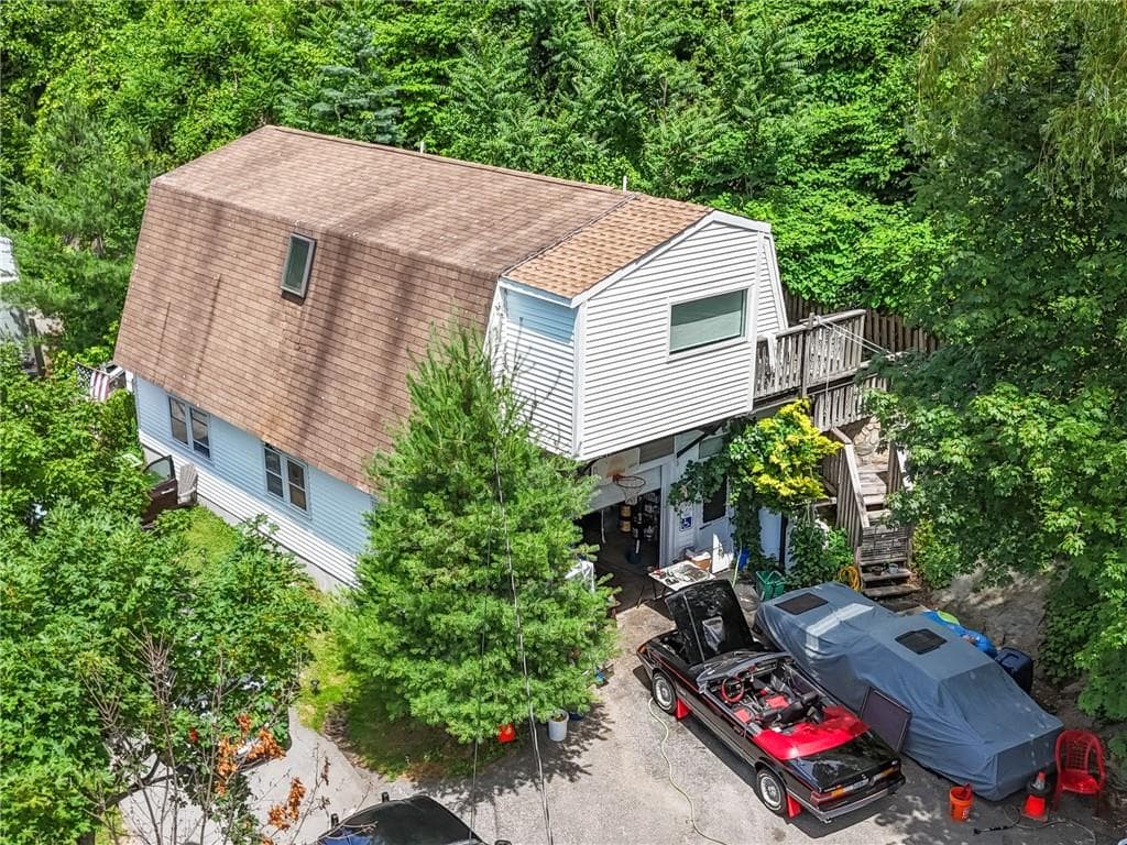 90 Monson Street photo 28