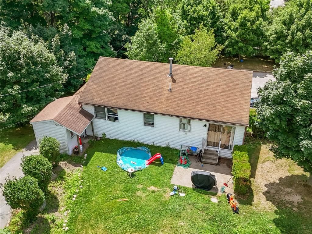 90 Monson Street photo 35