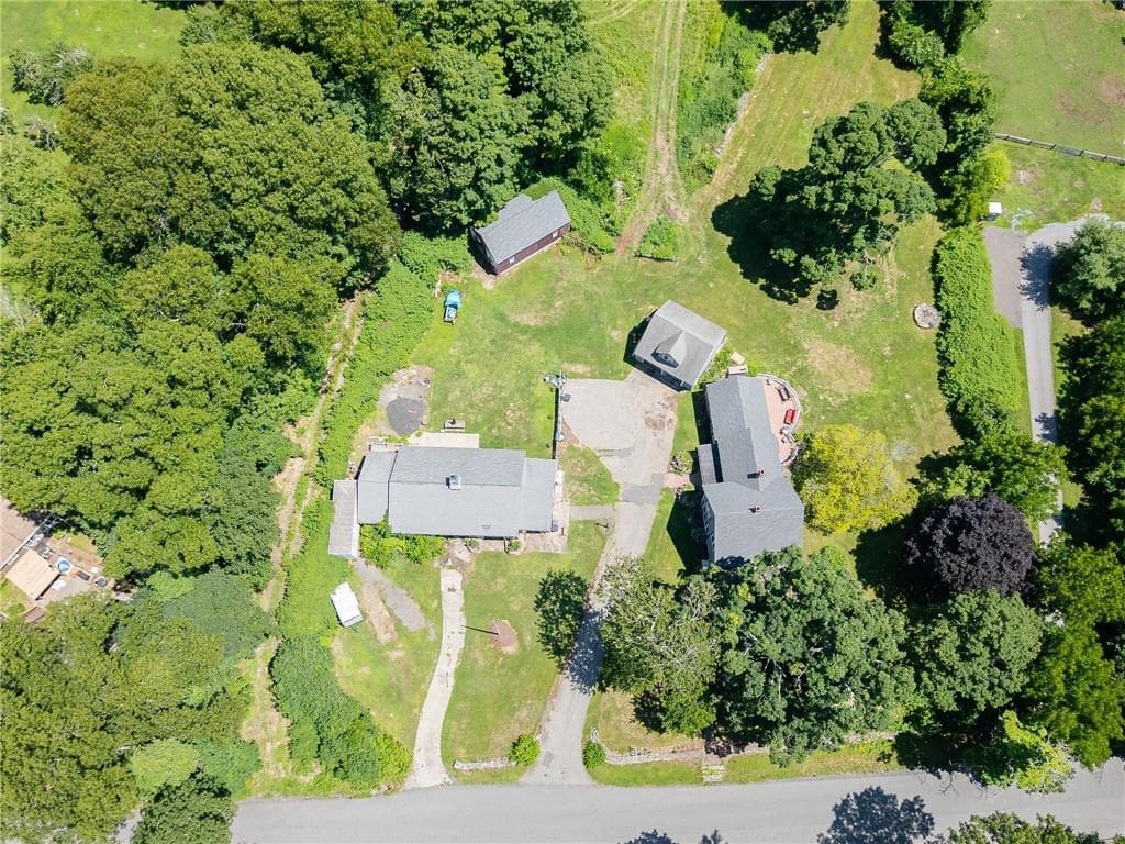 225 Scott Road photo 46