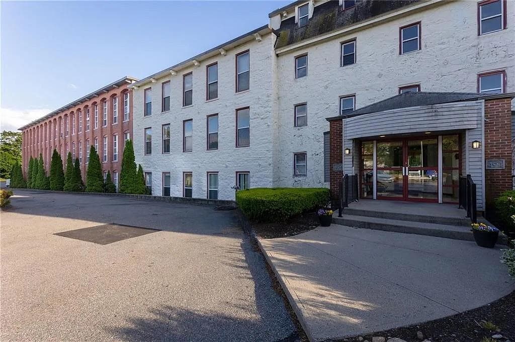 494 Woonasquatucket Avenue UNIT 414