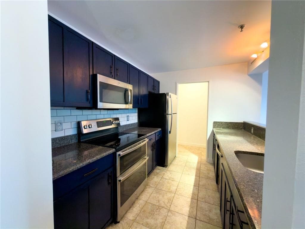 494 Woonasquatucket Avenue UNIT 414 photo 8