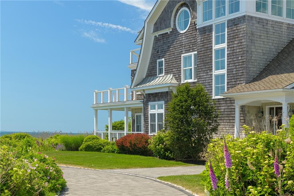 Single Family Residence at 37 Coast Guard Avenue, South Kingstown, photo 6 of 50