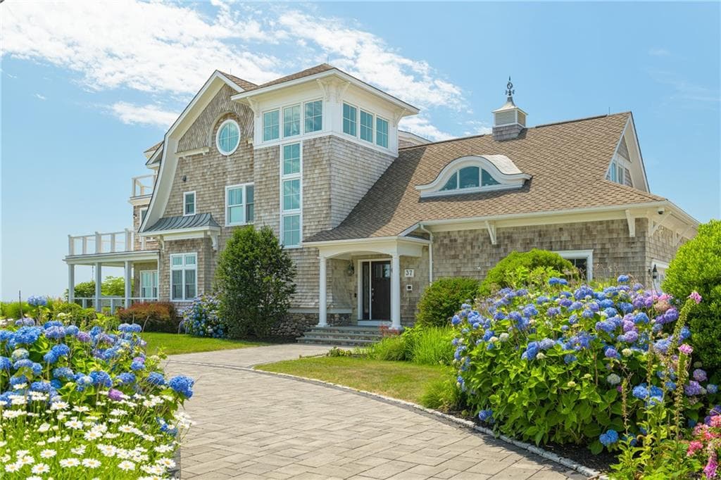 Single Family Residence at 37 Coast Guard Avenue, South Kingstown, photo 3 of 50