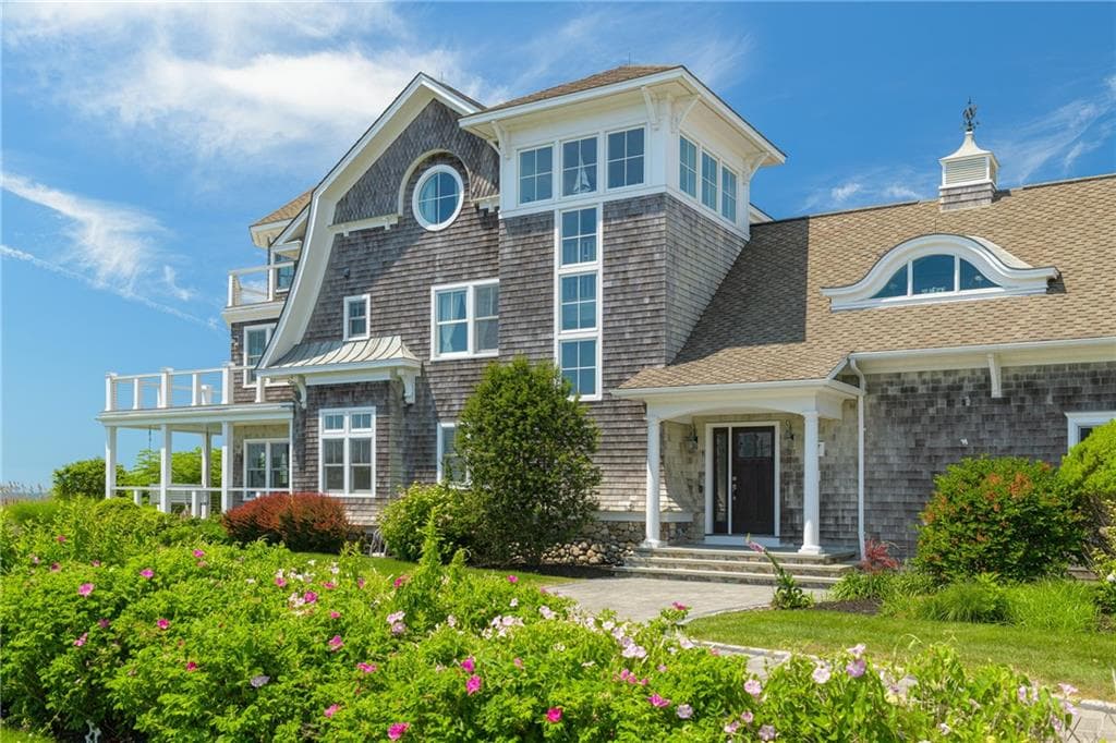 Single Family Residence at 37 Coast Guard Avenue, South Kingstown, photo 4 of 50