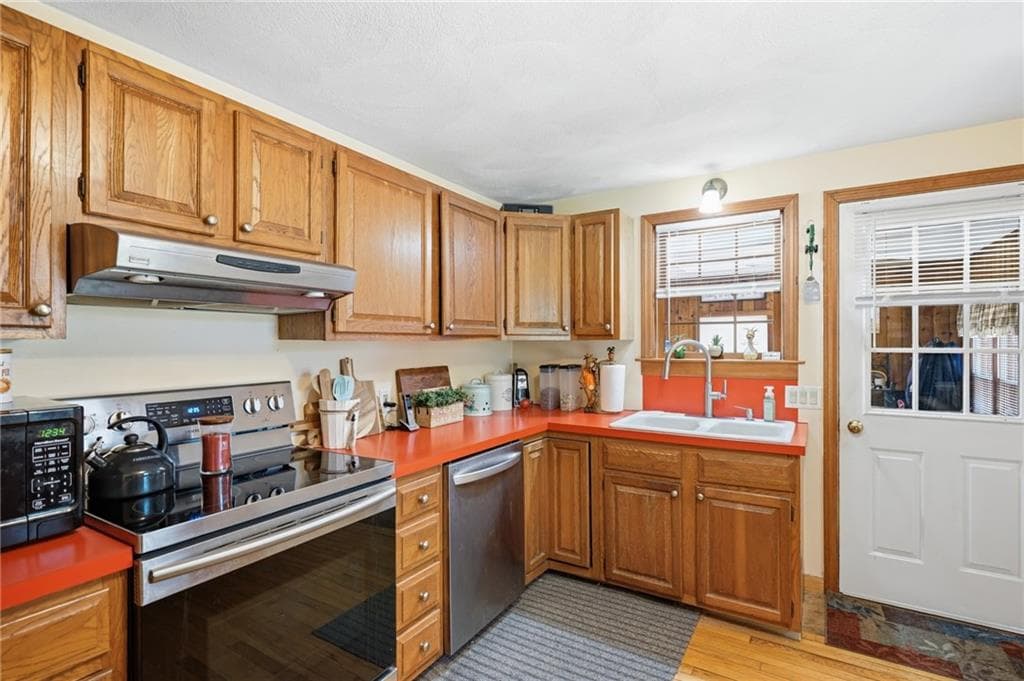 Single Family Residence at 5675 Flat River Road, Coventry, photo 15 of 39