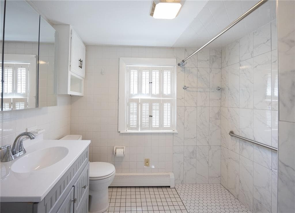 71 Roland Street photo 32
