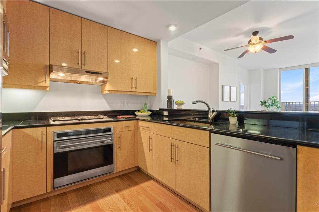 Condominium at 1 West Exchange Street UNIT 2602, Providence, photo 3 of 30