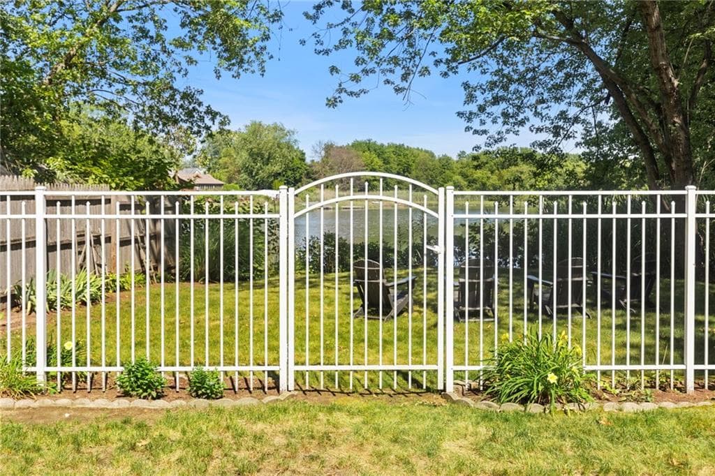 11 N Shore Street photo 32
