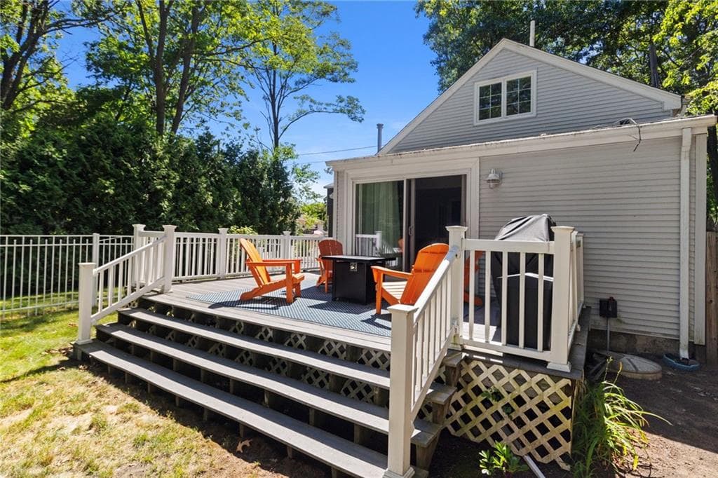 11 N Shore Street photo 28