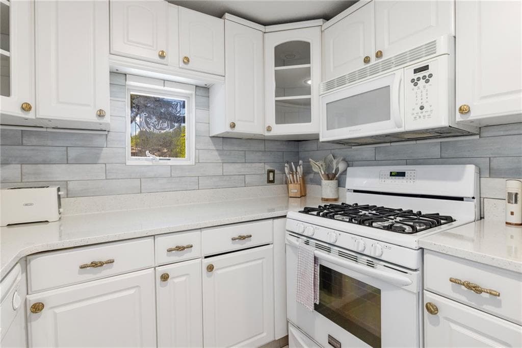 11 N Shore Street photo 15