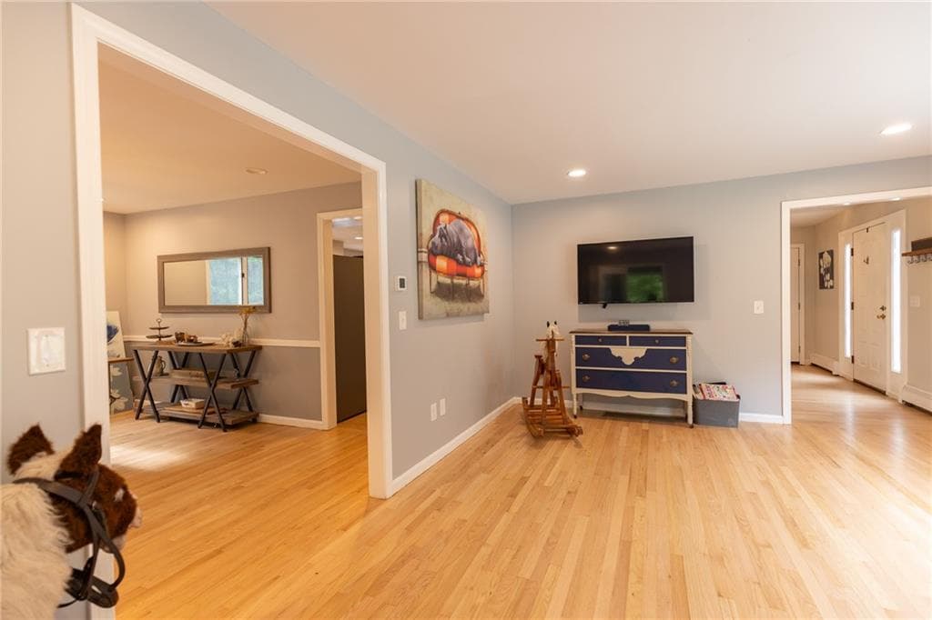 Single Family Residence at 20 Lincoln Drive, North Smithfield, photo 13 of 15