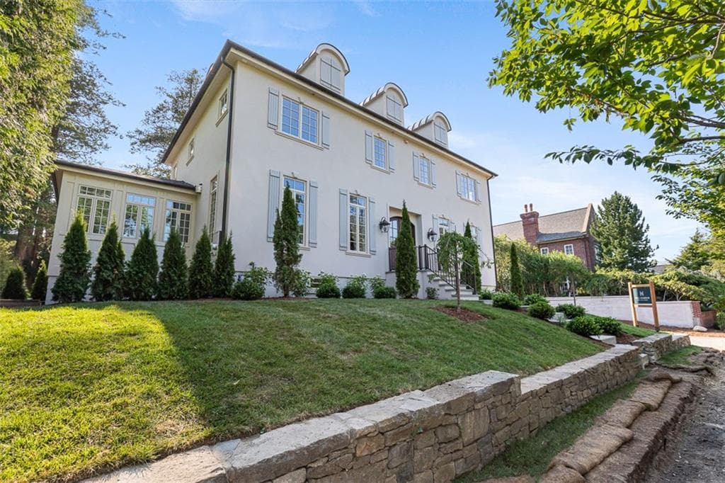 310 Blackstone Boulevard photo 3