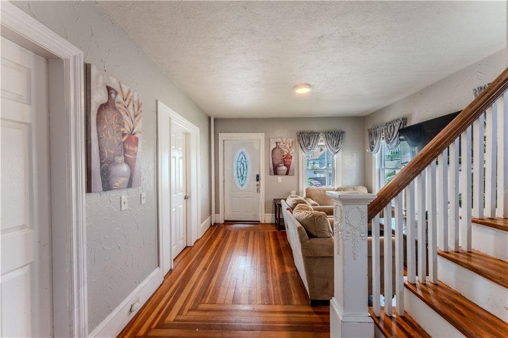 Single Family Residence at 169 New York Avenue, Providence, photo 4 of 13