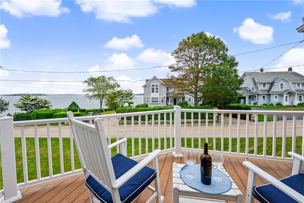 20 Roxbury Road photo 2
