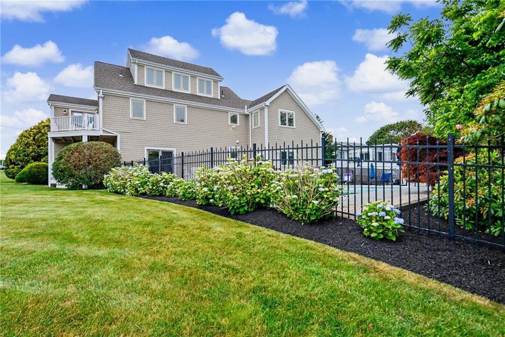 20 Roxbury Road photo 6