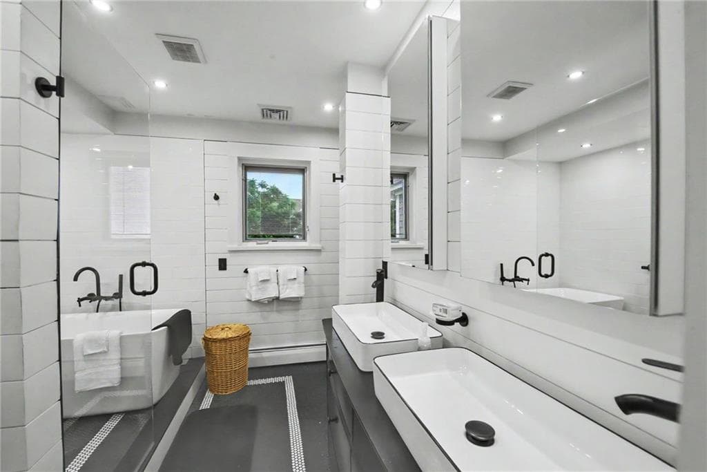 20 Roxbury Road photo 26