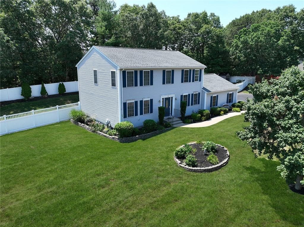 10 Kiley Way photo 2