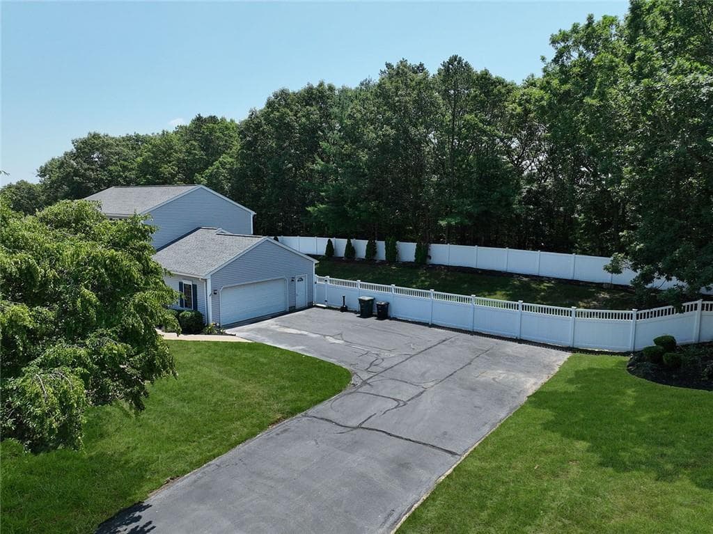 10 Kiley Way photo 3