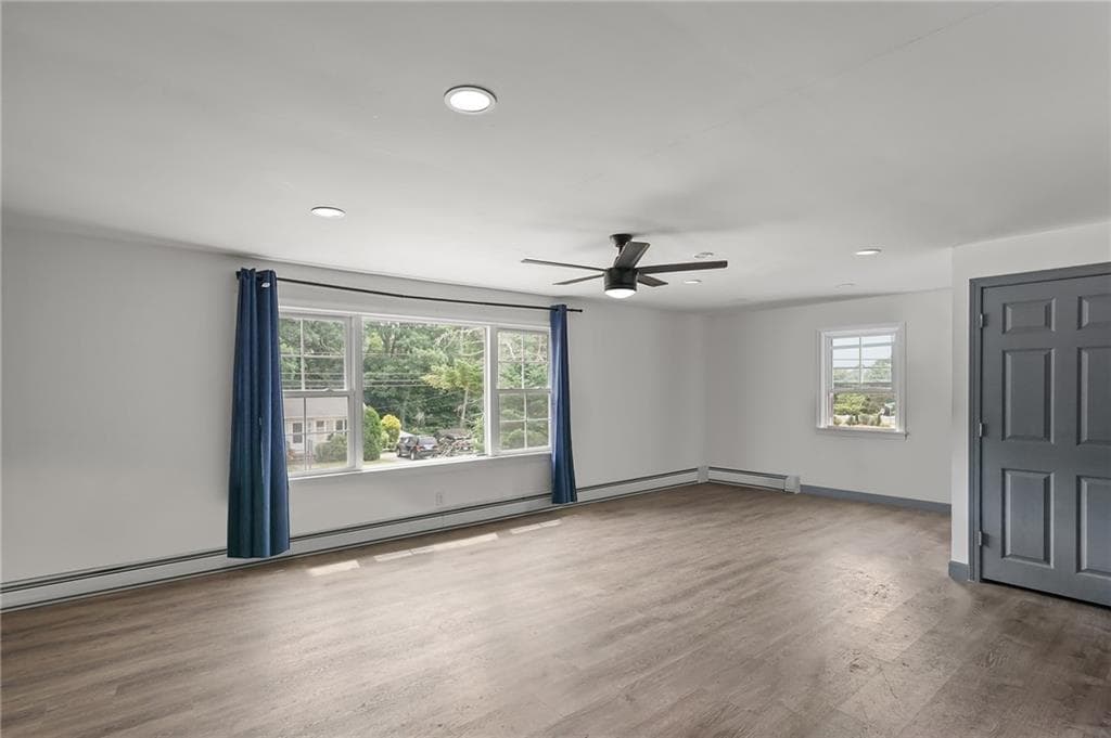 Single Family Residence at 172 Knotty Oak Road, Coventry, photo 12 of 36