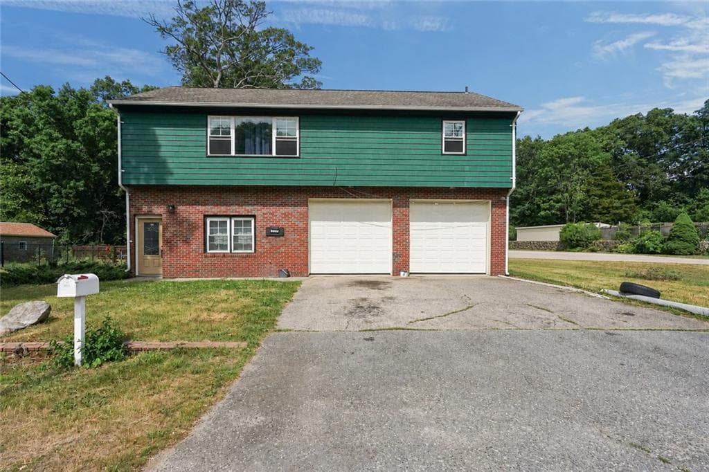 Single Family Residence at 172 Knotty Oak Road, Coventry, photo 36 of 36
