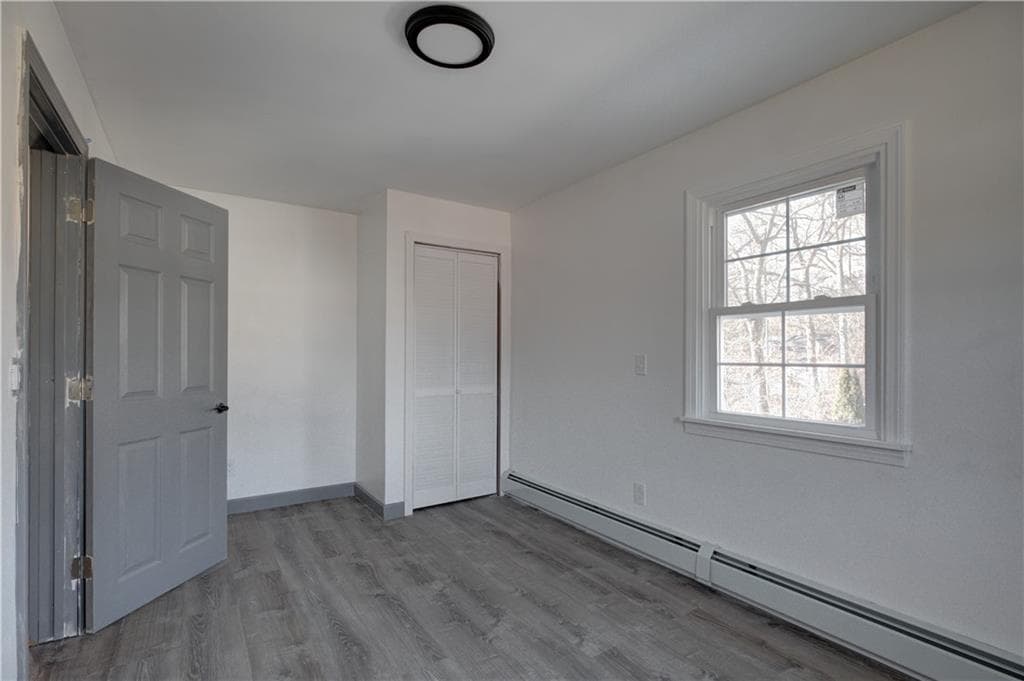 Single Family Residence at 172 Knotty Oak Road, Coventry, photo 20 of 36