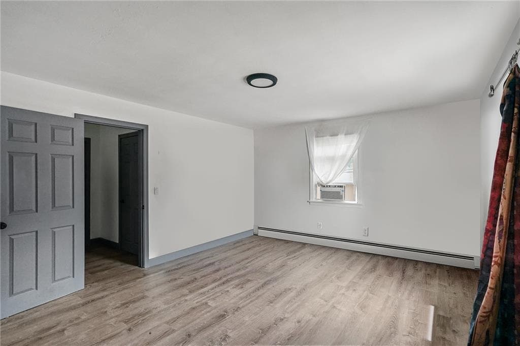 Single Family Residence at 172 Knotty Oak Road, Coventry, photo 15 of 36