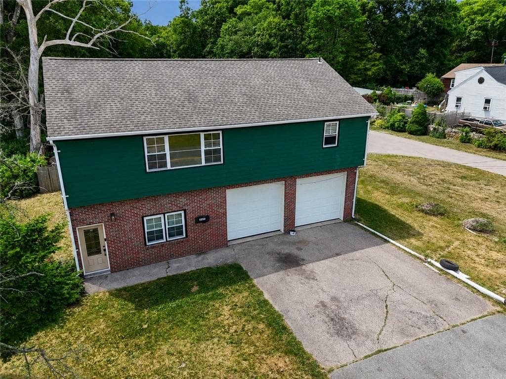 Single Family Residence at 172 Knotty Oak Road, Coventry, photo 35 of 36