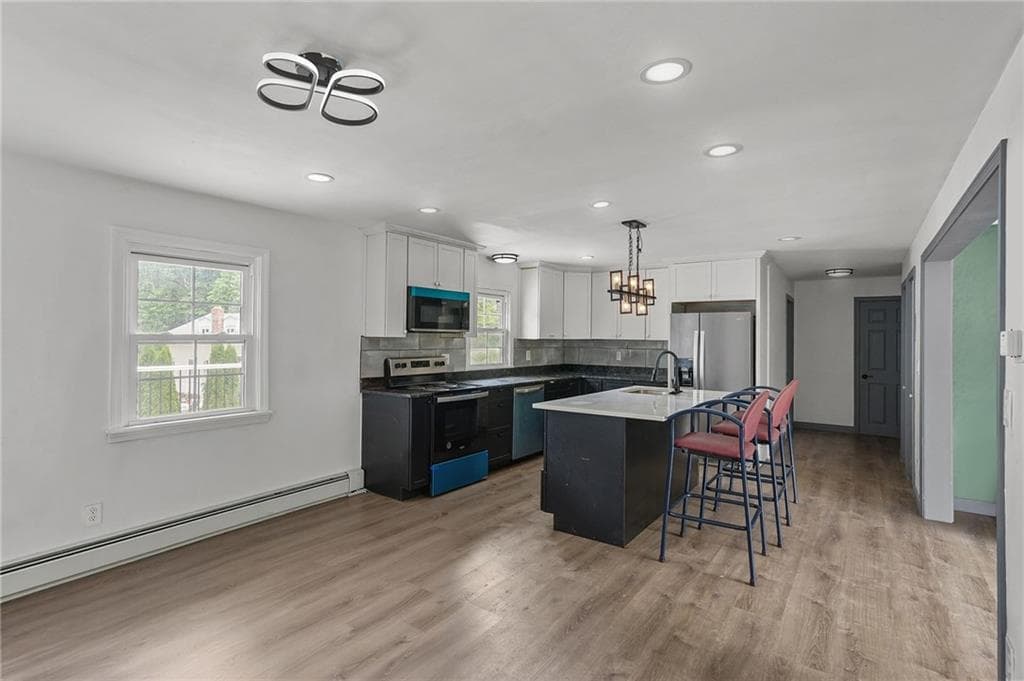 Single Family Residence at 172 Knotty Oak Road, Coventry, photo 4 of 36
