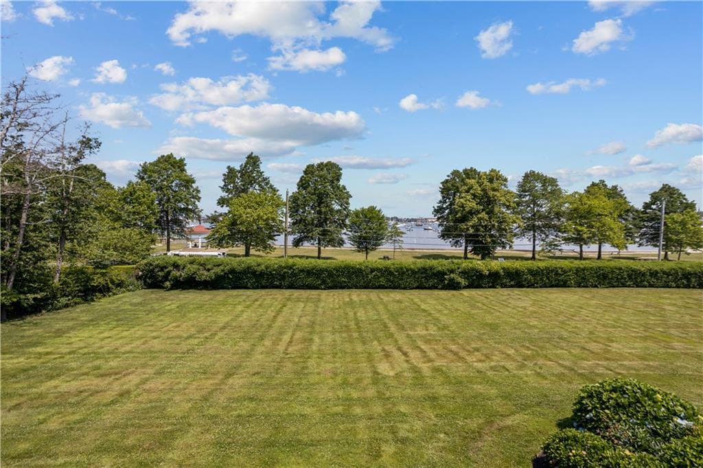 1 Harbor View Drive photo 5