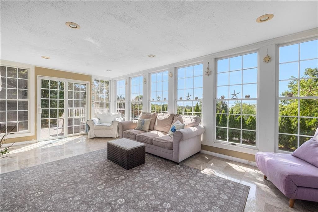 5443 Post Road photo 7