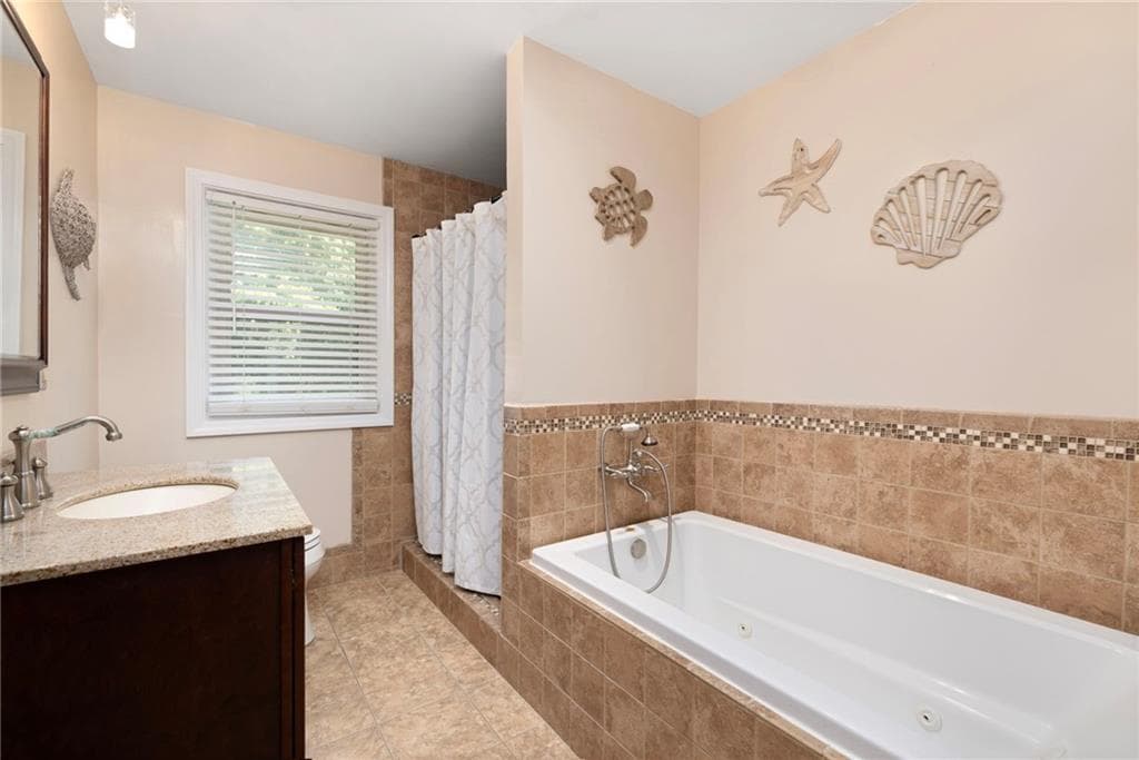 5443 Post Road photo 15