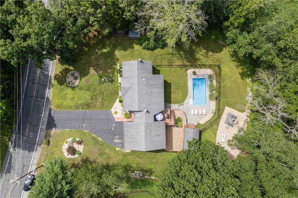 315 Saw Mill Road photo 46